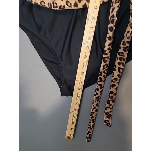 Summersalt The Perfect Wrap One Piece Womens 14 Leopard Swimsuit Bathing Suit - Picture 7 of 10